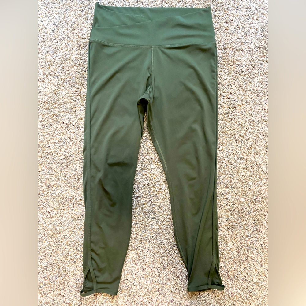 Nike Dri-Fit Yoga High Rise 7/8 leggings size L